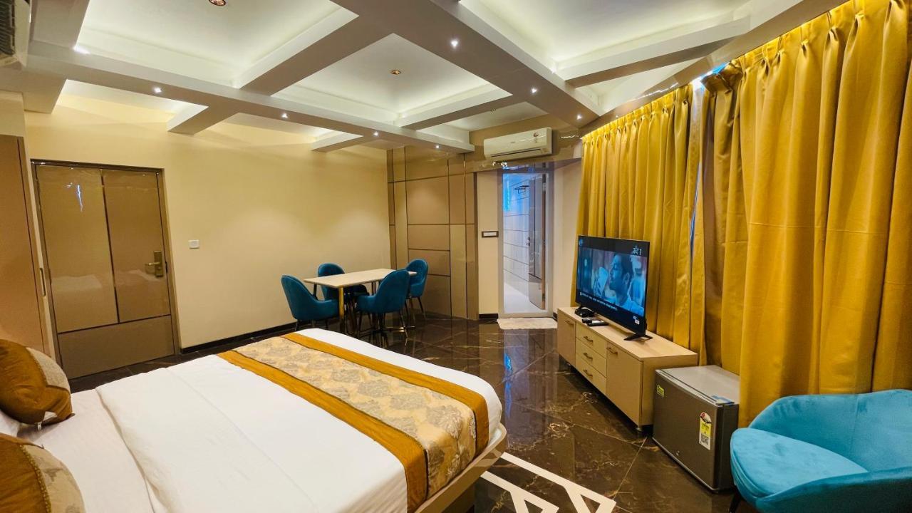 Home2 Renaissance Club Βομβάη Εξωτερικό φωτογραφία