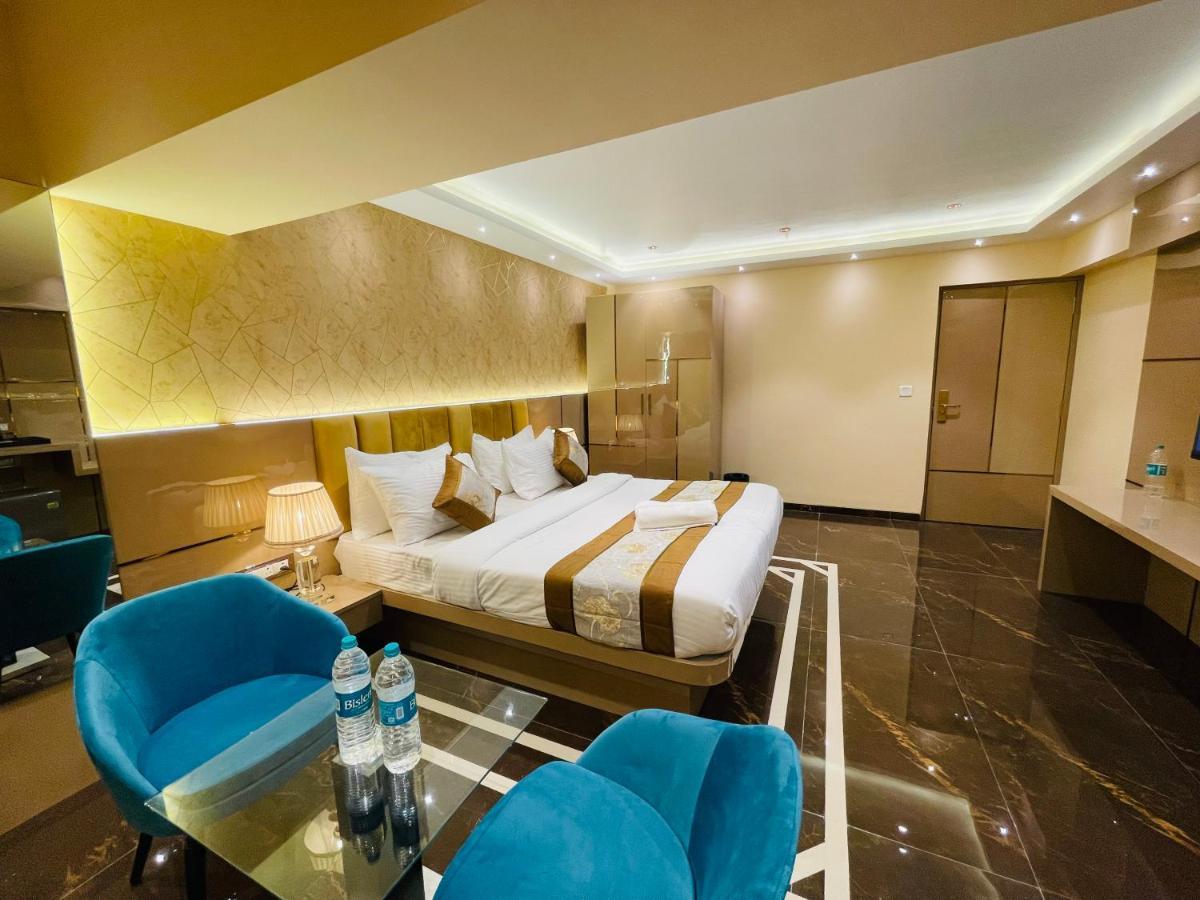 Home2 Renaissance Club Βομβάη Εξωτερικό φωτογραφία