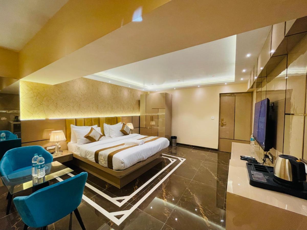 Home2 Renaissance Club Βομβάη Εξωτερικό φωτογραφία