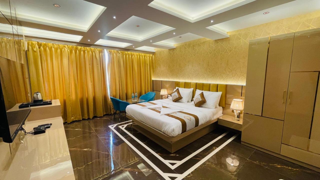 Home2 Renaissance Club Βομβάη Εξωτερικό φωτογραφία
