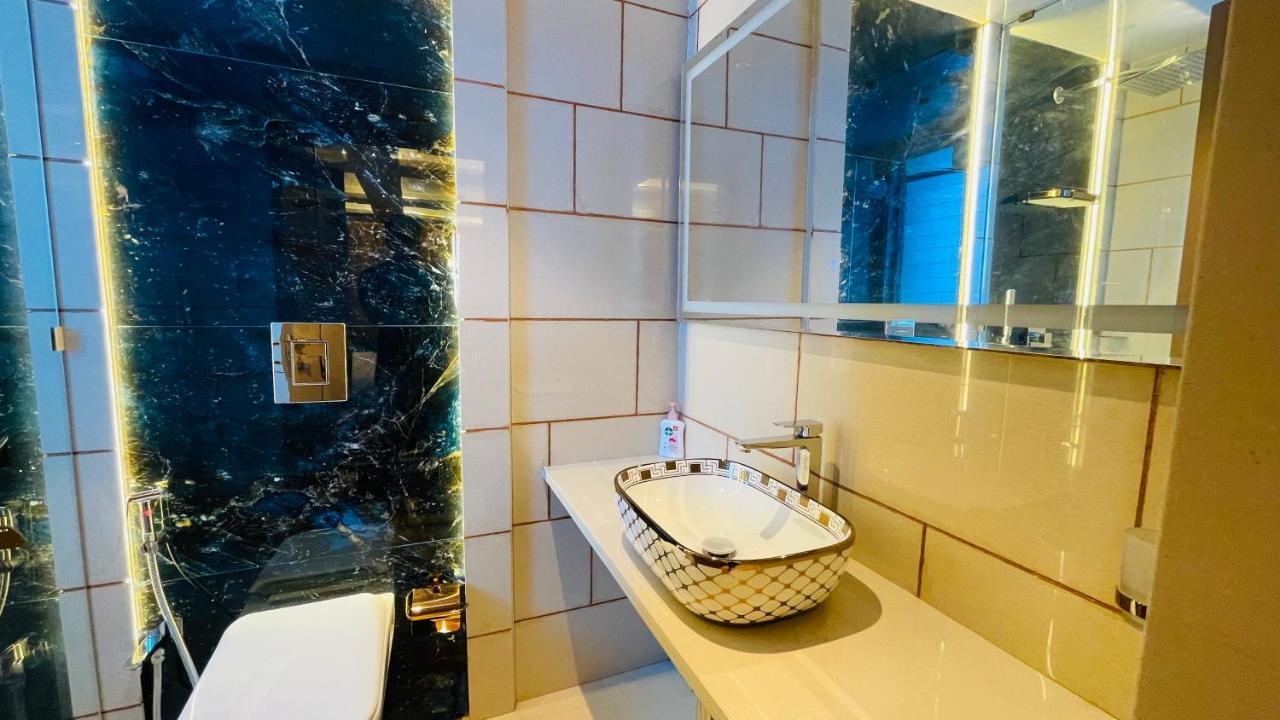 Home2 Renaissance Club Βομβάη Εξωτερικό φωτογραφία