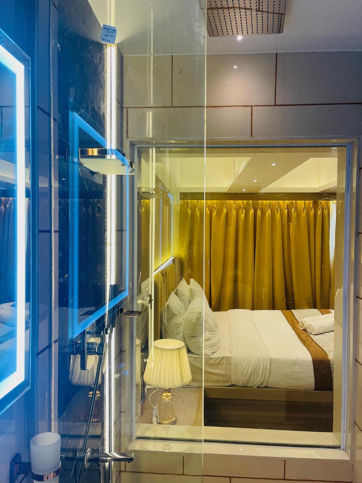 Home2 Renaissance Club Βομβάη Εξωτερικό φωτογραφία